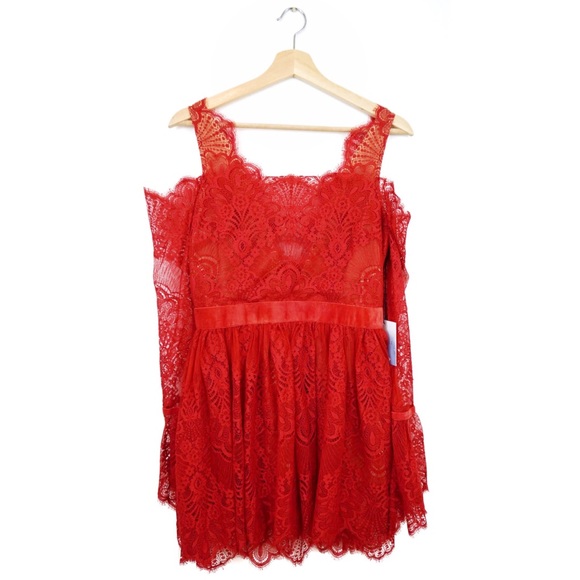 NWT Majorelle Courtney Lace Cold Shoulder Dress - Picture 4 of 8